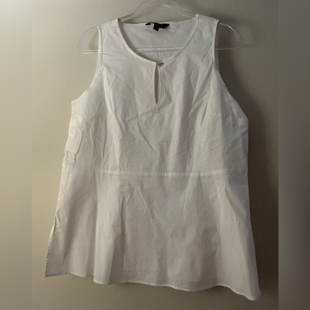 Ellen Tracy White Sleeveless Cotton Stretch Top | Classic Minimalist Blouse